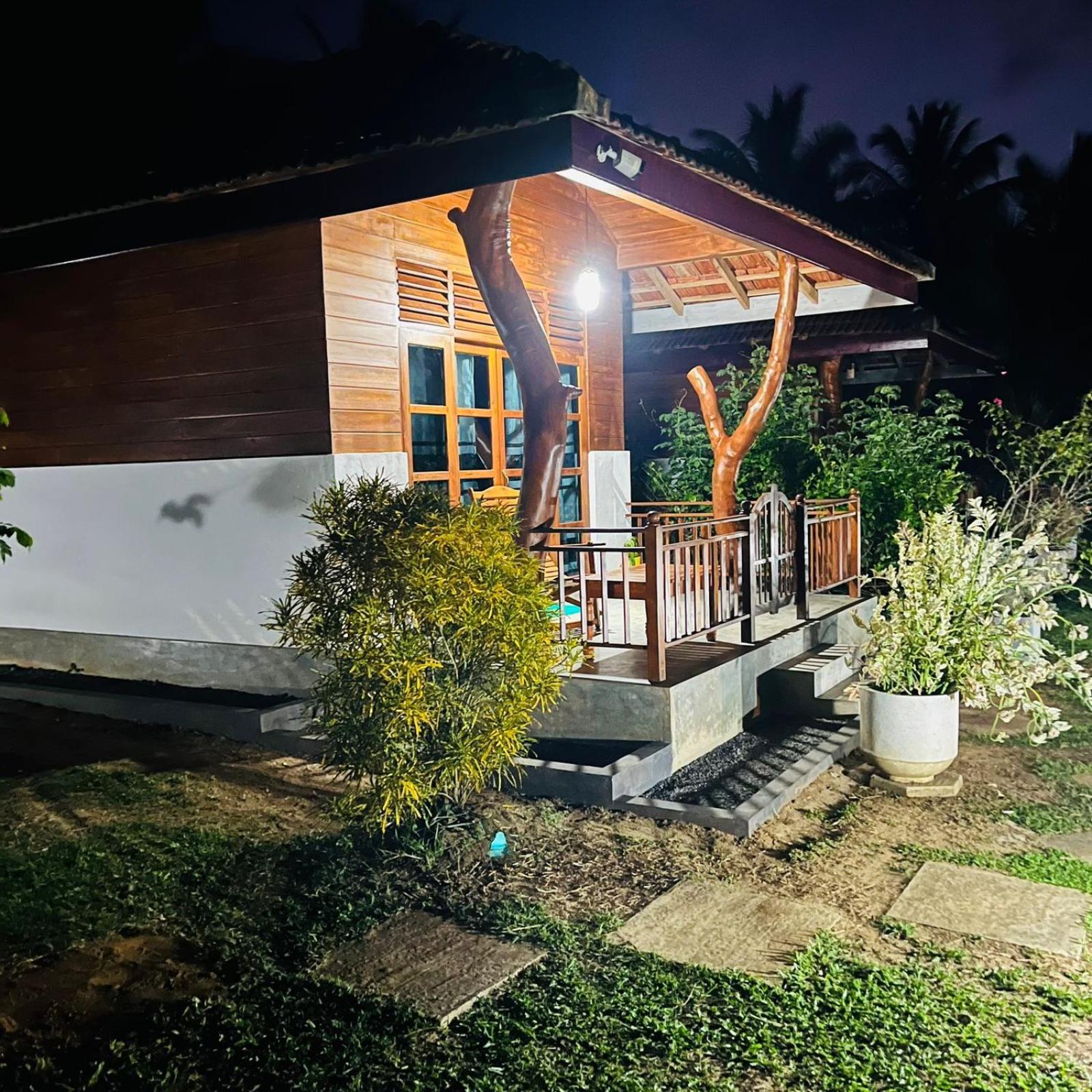 Hanguk Lanka Lagoon Villa Tangalle Luaran gambar